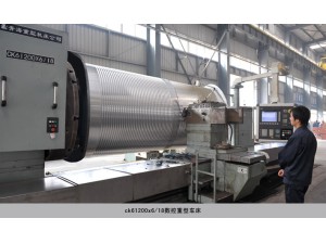 赤壁蒲圻起重機(jī)械加工設(shè)備車間。